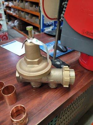 1 1/2 water pressure regulator