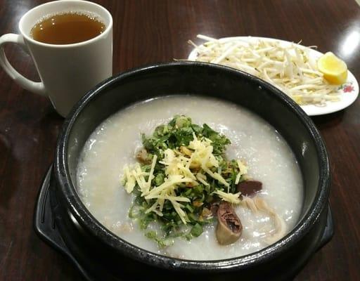 Chao Long (innards porridge).  Yummy scale = 10