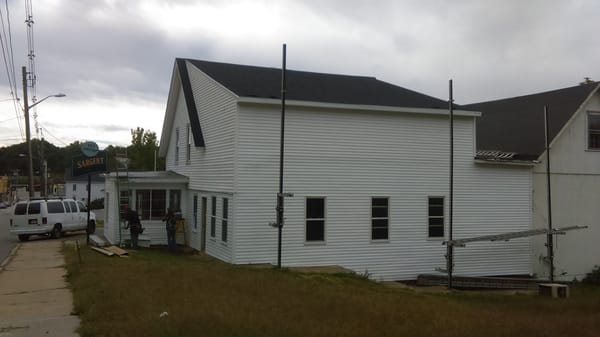 FINISHED RESULTS ON THE OUTSIDE VIEW FOR CHESTNUT ST GARDNER, 6 WINDOWS, DOOR, ROOF AND SIDING ALL INSTALLED