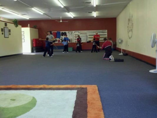 this is a little kids class that was going on when I stopped in