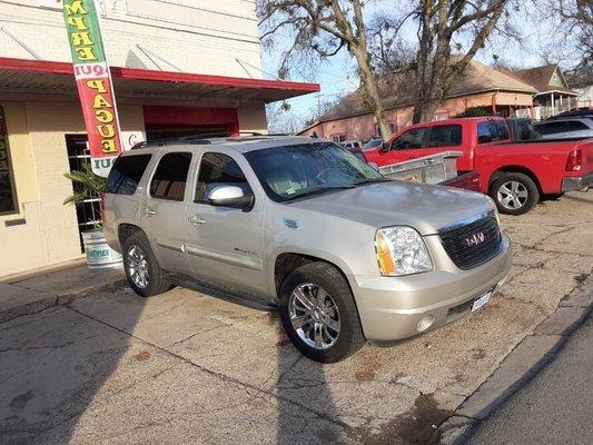 09 Yukon