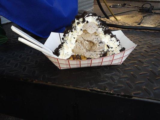 Cookies and cream sundae.