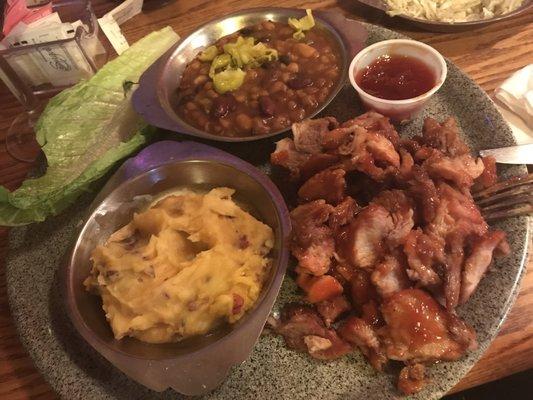 Pulled pork plate and rib plate