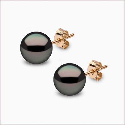 Black Tahatian earrings in 14Kt