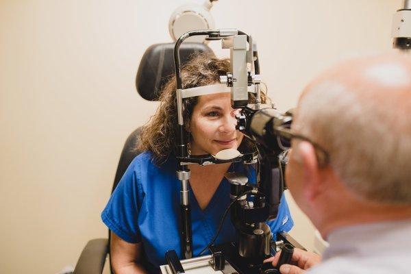 Biomicroscope slit lamp evaluation