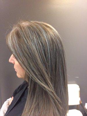 A touch of silver to spice it up Accepting new appointment for olaplex treatment and toner. #hair #balayage #colorist