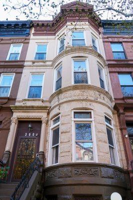 Legal 4 family Brownstone in the heart of Bed-Stuy Brooklyn. Asking $1.95MM. 5 min away from the A, C trains.