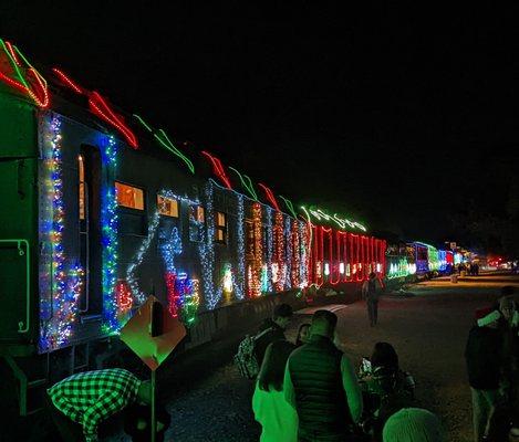 longest holiday light steam train in the US