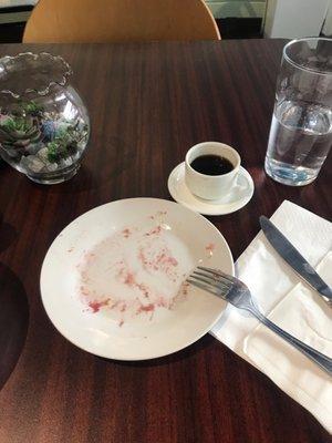 Remnants of a satisfied pallet! Delicious blueberry crumble and Turkish coffee.