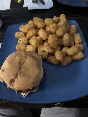 Burger and tater tots