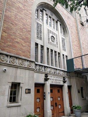 SAJ Synagogue entrance