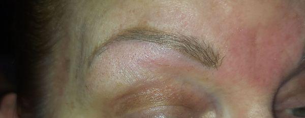 Permanent makeup piclse eyebrows