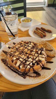 Tiramisu waffle - delicious!