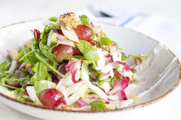 PERE E GORGONZOLA with Forelle pear salad with red grapes, Belgian endive, arugula, candied walnuts & red wine dressing