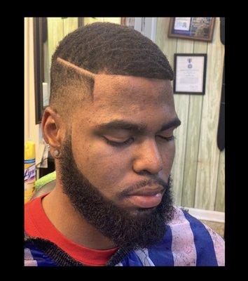 Mens Bald Fade, Beard Trim, Razor Outline, Hard Part Design, Enhancement Cut.