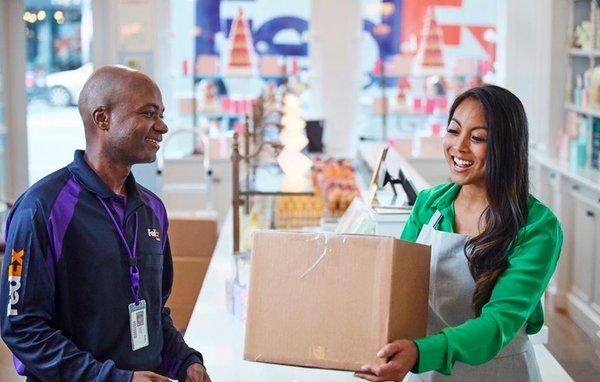 FedEx Employee