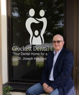 Dr. Holcomb has been providing care to Houston County and surrounding areas for over 30 years.