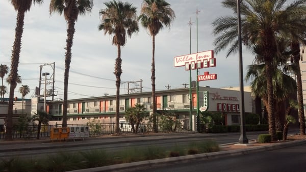 Building: Villa Inn Motel.