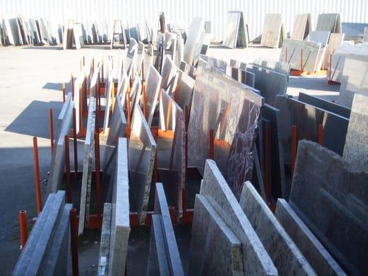 Our slab yard features dozens of full slabs and hundreds of remnant slabs for your projects.