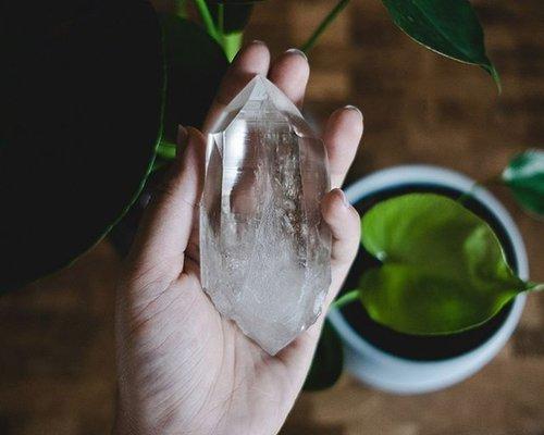 Crystals, essential oils, medical qi gong, and more for complete healing.