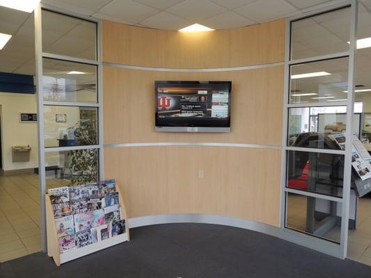 A comfortable multi-media waiting area is provided at Community Chevrolet.