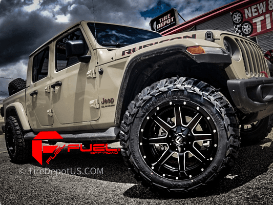 20" Fuel Wheels 35x12.50-20 XComp Tires