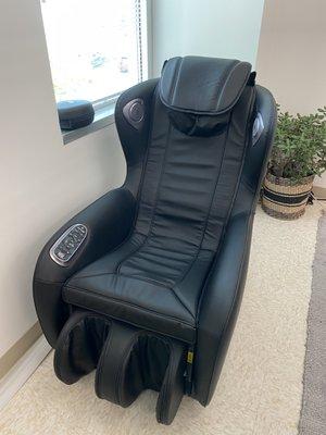 Revitalize and reboot on our massage chair accompanied with BrainTap