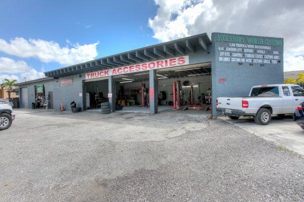 1091 W Okeechobee Rd.
 Hialeah, Fl 33010