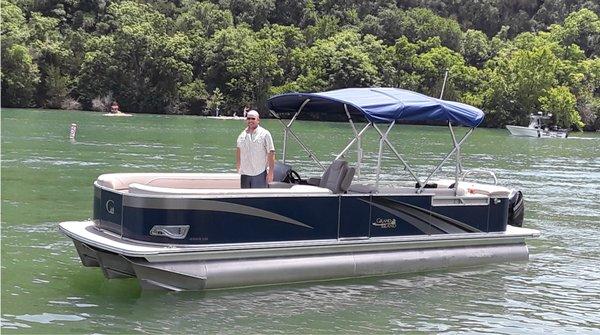 26' pontoon boat.  14 passengers + Captain. Available on Lake Austin and Lake Travis