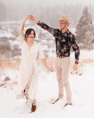 Beautiful snowy Colorado elopement!