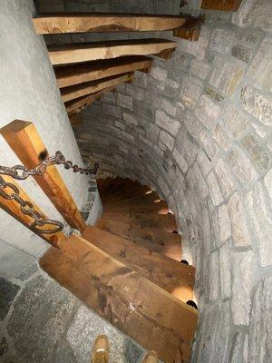 Stair connecting the entrance to the main room