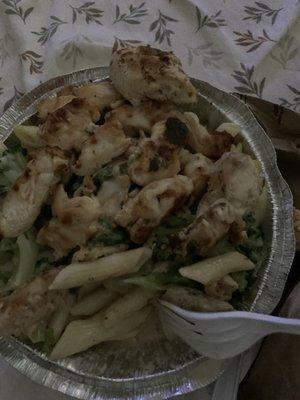 Ziti with Chicken and Broccoli Alfredo Dinner