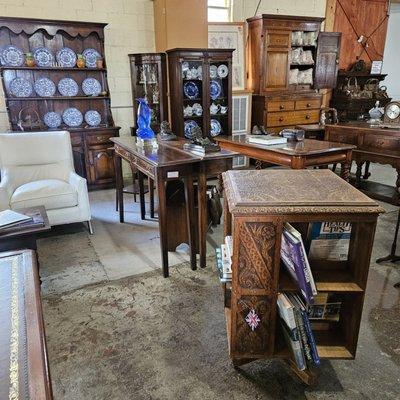 Englishman's carries European fine furnishings, leather seating, and vintage and antiques items to furnish your home.