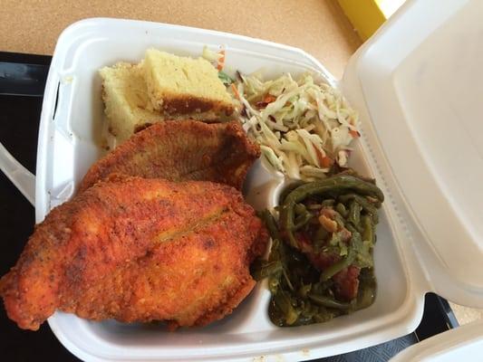 Fried fish with cole slaw, green beans, and corn bread