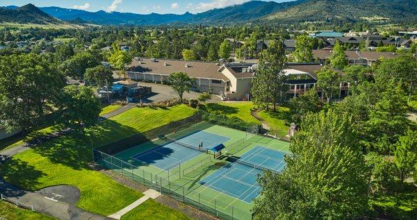 Hotel grounds feature tennis and pickleball courts.