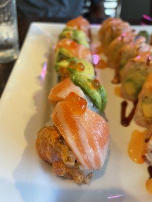 Dancing salmon roll