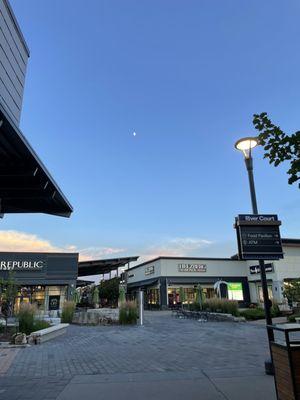 Dusk @ Denver Premium Outlets