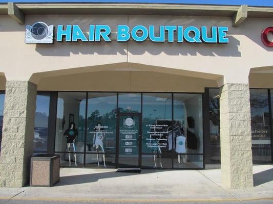 Come in for an upscale exclusive experience! 11 Royal Hair Collections, Eyebrow Threading, Human Hair Eyelashes, & Stylist!