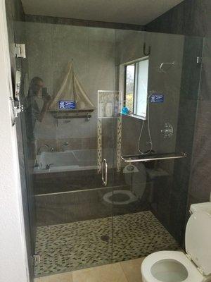 Frameless shower 
Crglassrancho.com