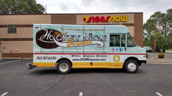 Food truck full wrap by Signs Now Blaine