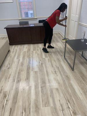 Commercial office deep cleaning