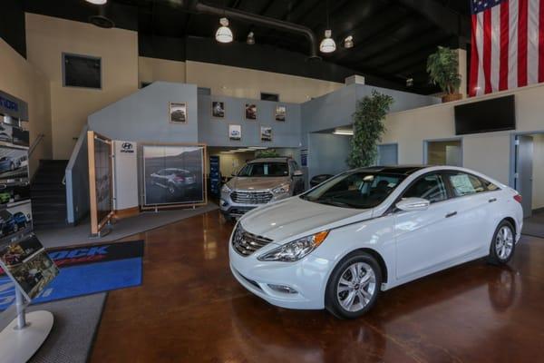 Showroom at Murdock Hyundai Logan