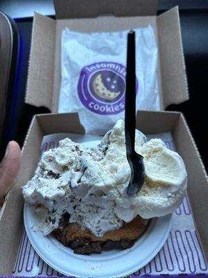 Insomnia Cookies