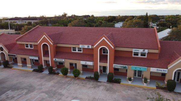 Vero Beach Social Media Building Entrance and Exterior