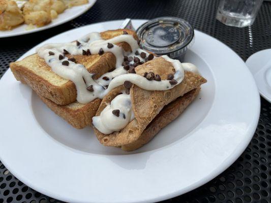 Cannoli French toast