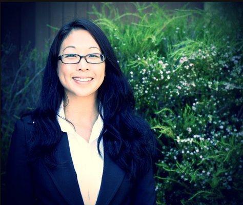 Gina Lee, Esq. is a Non-Litigating Attorney specializing in Amicable Divorces and Estate Planning Services.