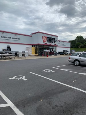 Elkin Tractor Supply