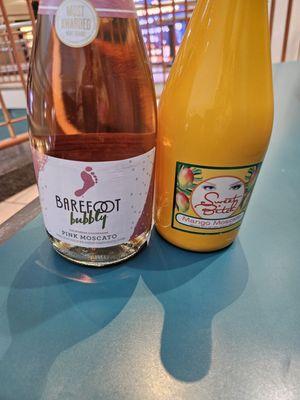 Barefoot Bubbly and Sweet Bitch Mango Moscato