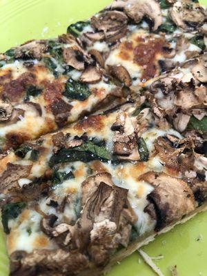 Spinach & mushroom thin crust