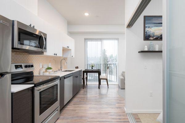 Kitchen & Dining nook